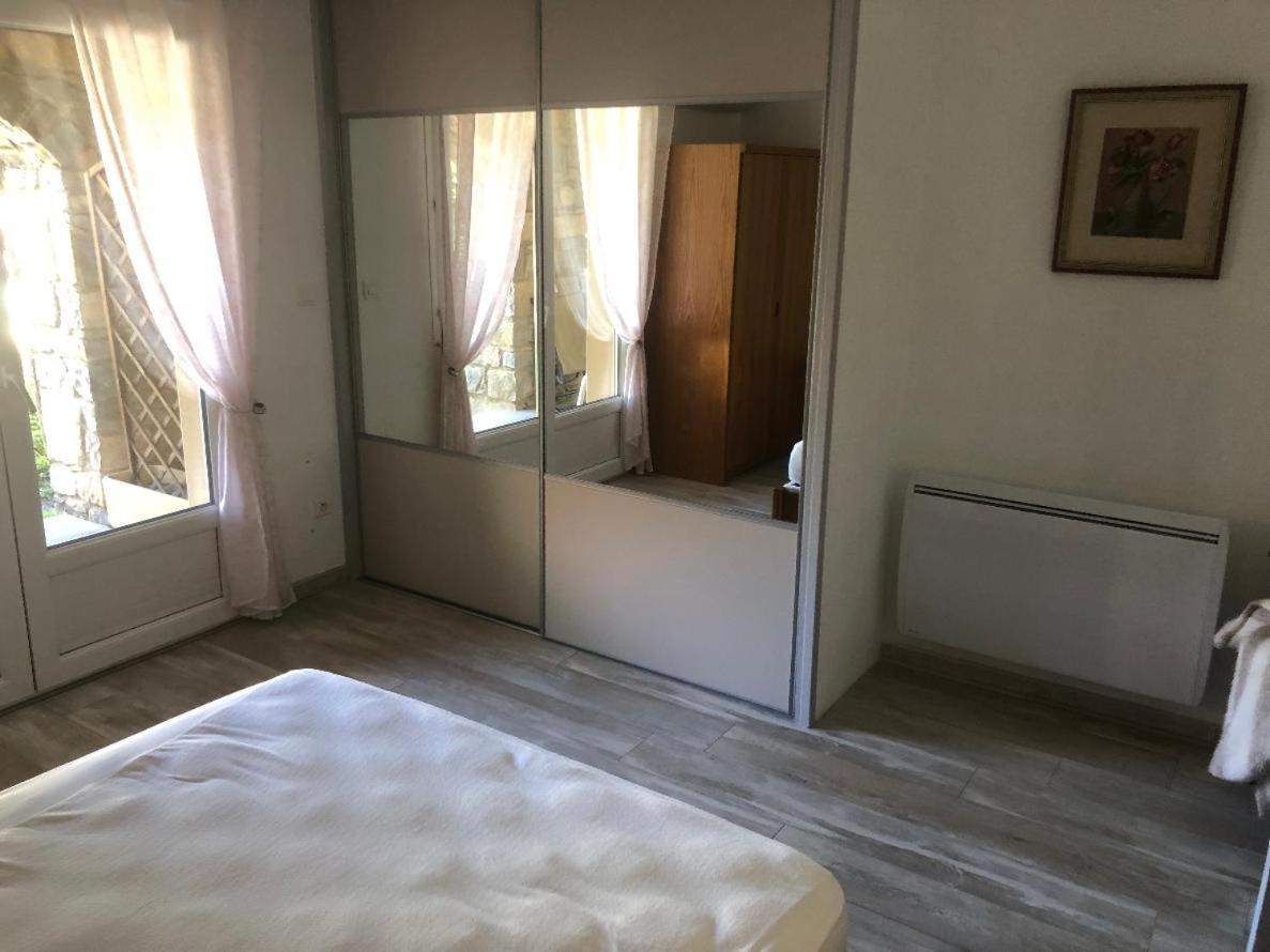 Hotel De La Madeleine Anduze アンデューズ エクステリア 写真