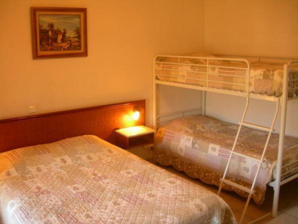 Hotel De La Madeleine Anduze アンデューズ 部屋 写真